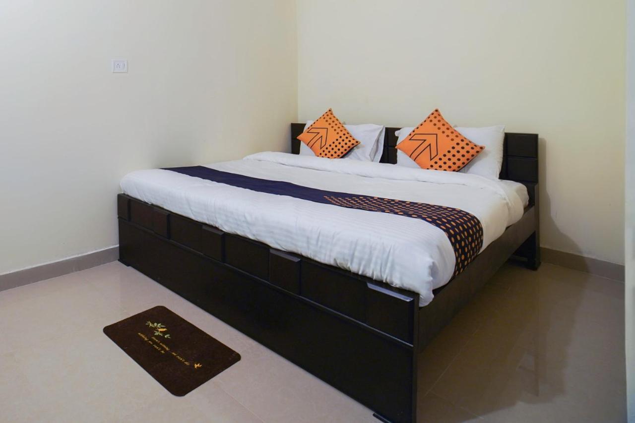 Spot On 67119 Hotel Shivam Residency Rāmpura Extérieur photo