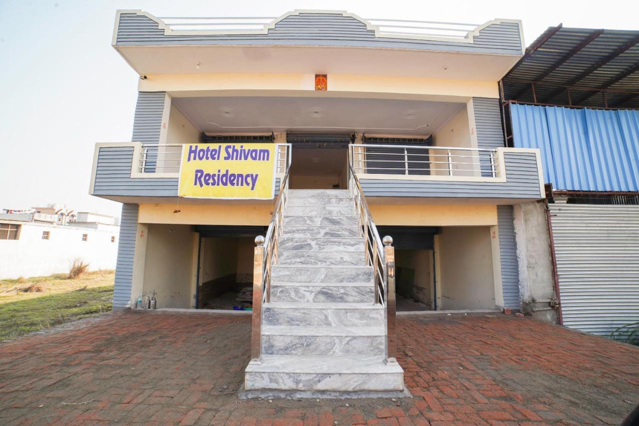 Spot On 67119 Hotel Shivam Residency Rāmpura Extérieur photo