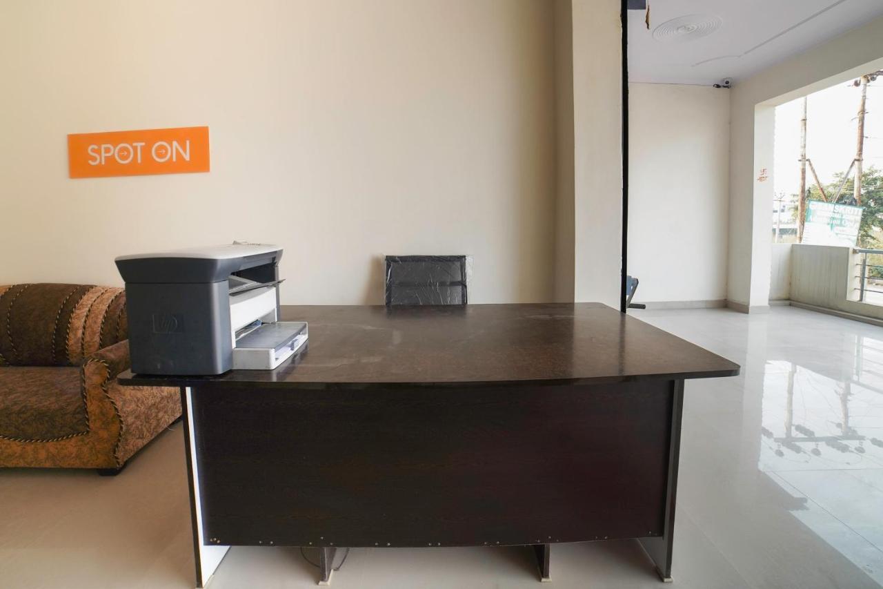 Spot On 67119 Hotel Shivam Residency Rāmpura Extérieur photo